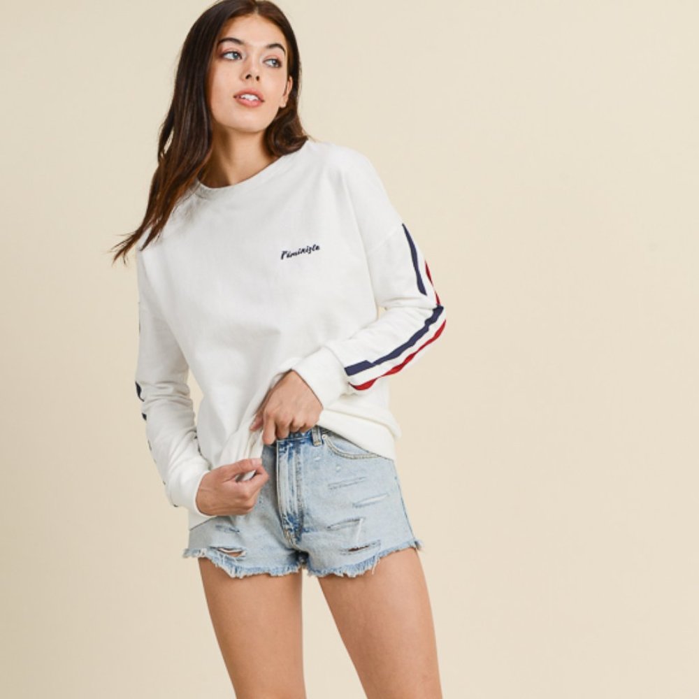 FEMINISTE EMBROIDERED ACTIVE PULLOVER